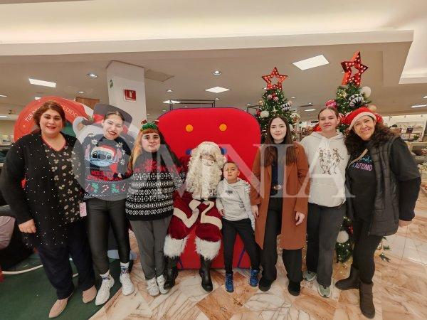 Asociación Iluminemos por el autismo realiza su tradicional “Tomate la Foto con Santa Relajado”