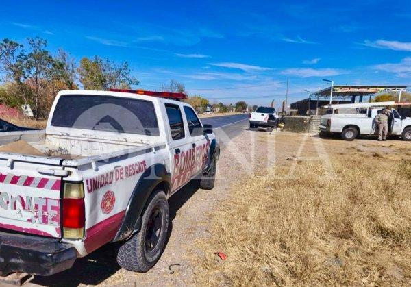 Chofer de revolvedora resulta gravemente herido tras descarga eléctrica en la Chihuahua–Aldama