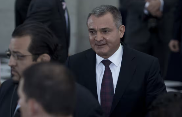 Detienen a presunto colaborador de García Luna relacionado con el desvío de recursos de cárceles