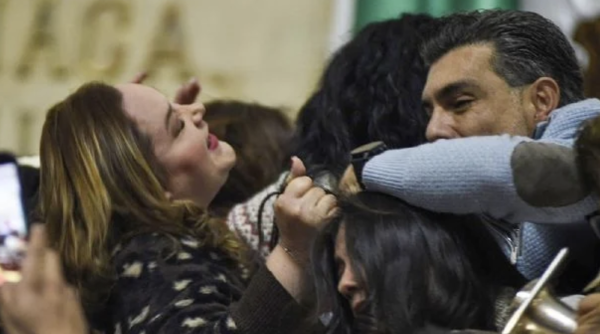 “Cuando los golpes ganan, pierden los ciudadanos”: López Rabadán sobre riña en el Congreso de CDMX