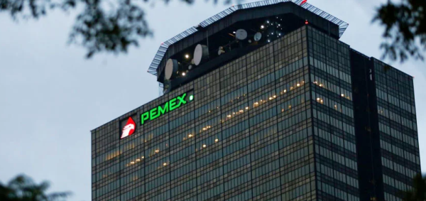 Pemex adjudica cinco contratos mixtos