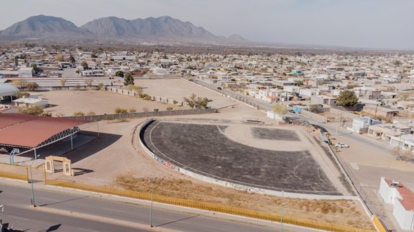 En próximos días iniciará la colocación de pasto sintético en el campo de béisbol de la Deportiva Luis Donaldo Colosio