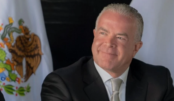 FGR desconoce el paradero de Raúl Rocha Cantú, dueño de Miss Universo; juez vuelve a ordenar su captura por delincuencia organizada