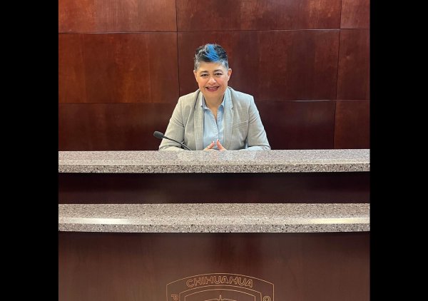 Congreso pide investigar si Berjes y González incurrieron en responsabilidad penal o administrativa