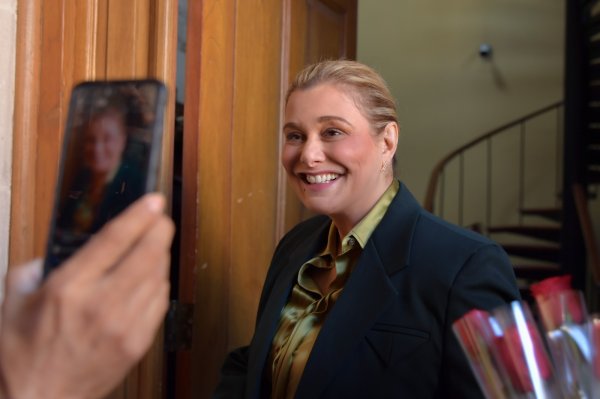 Pide Maru Campos a Niño Jesús paz y unidad para los chihuahuenses este 2026