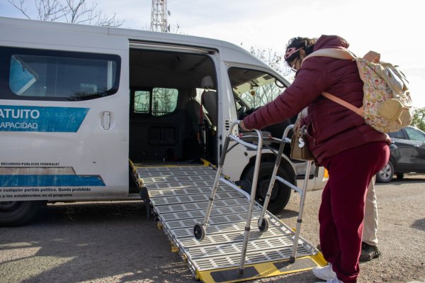 Anuncia Desarrollo Humano ajustes al servicio de transporte adaptado durante el periodo vacacional decembrino