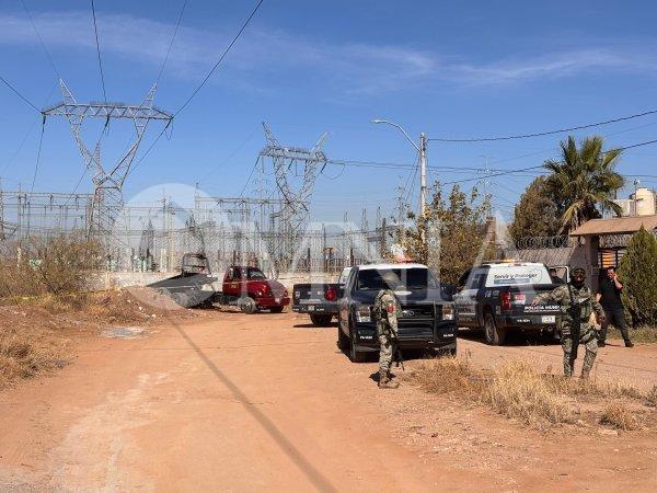Localizan motocicleta calcinada con rastros de sangre al sur de la ciudad