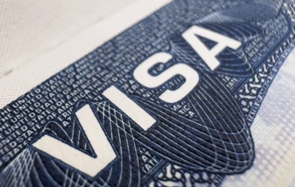 Gobierno de Trump suspende sorteo de visas, programa que utilizó el presunto atacante de la Universidad de Brown