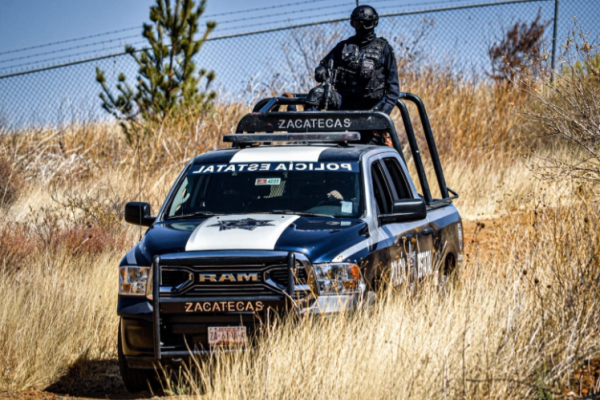 Atacan con explosivo a policías de Zacatecas en represalia por haber abatido a siete sujetos