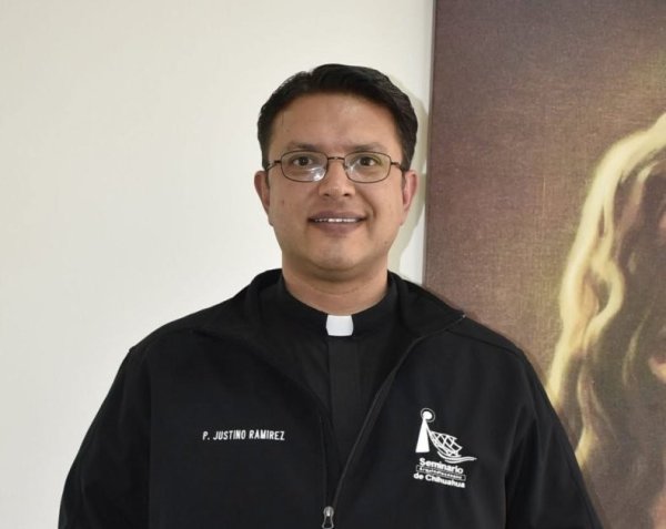 Celebran al nuevo párroco del Sagrario, Justino Ramírez