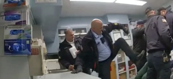 Ex guardia de prisión en NY recibe cadena perpetua tras golpear hasta la muerte a un recluso