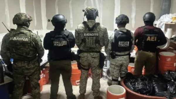 Desmantelan laboratorio de metanfetamina en zona residencial de Tijuana