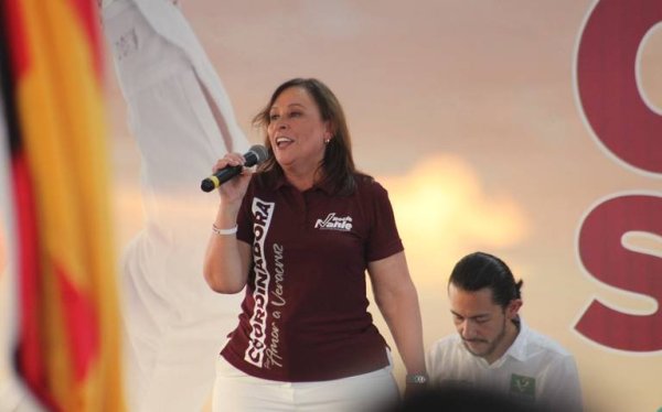 Madres de niños con cáncer desmienten a Nahle: confirman desabasto de medicamentos en Veracruz