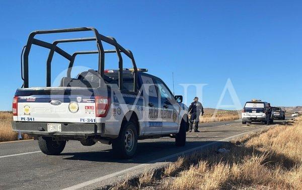 Familia es despojada de vehículo y cuatrimoto en asalto armado en la carretera corta a Parral