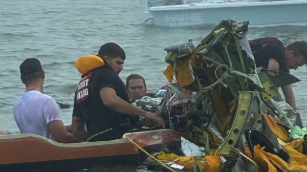 Aeronave médica de la Marina perdió comunicación minutos antes de estrellarse en Texas