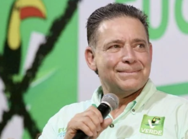 Eugenio Hernández libra la extradición a EU; resolución judicial dice que es improcedente