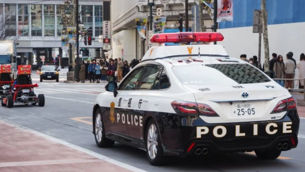 Sujeto apuñala a ocho personas y ataca con ácido a otras siete en una fábrica en Japón