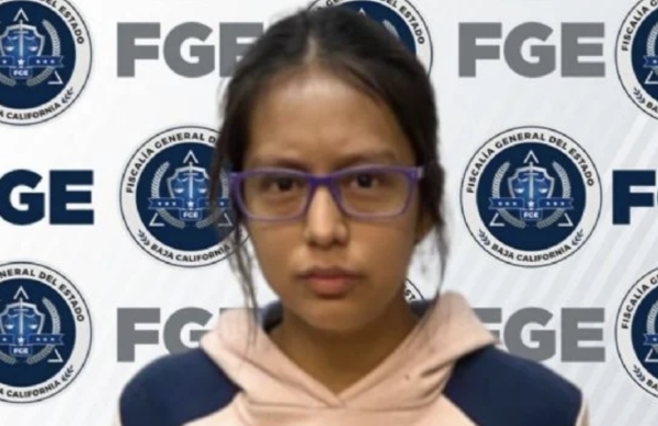 Dan 38 años de prisión a mujer por feminicidio de su hijastra de 6 años, en Ensenada