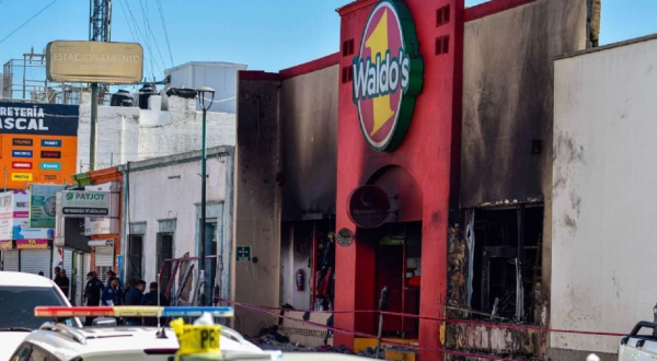 Liberan a cinco detenidos por el incendio en tienda Waldo's de Hermosillo tras audiencia