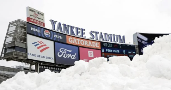 Tormenta invernal complica los viajes de fin de año en Nueva York; tres muertos en California