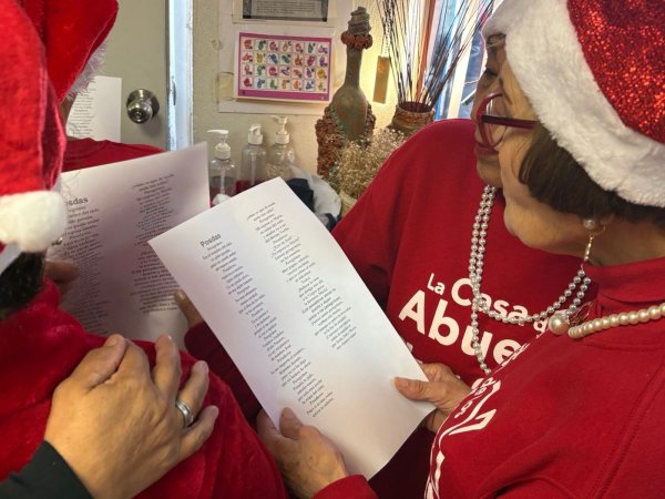 Celebra Gobierno del Estado con adultos mayores de las Casas de los Abuelos las fiestas decembrinas