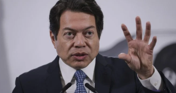 Mario Delgado reacciona a “rebelión” de Marx Arriaga; defiende su gestión