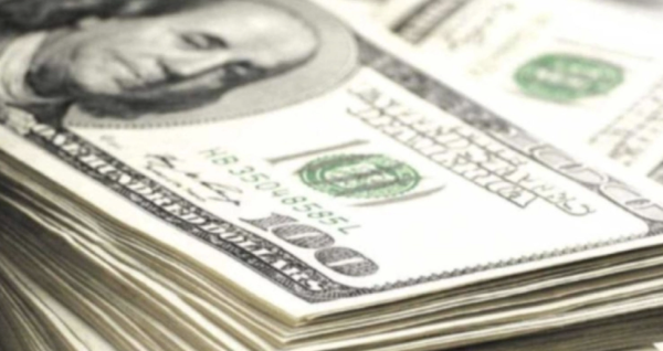 Peso mexicano inicia la última semana del año con una moderada pérdida frente al dólar