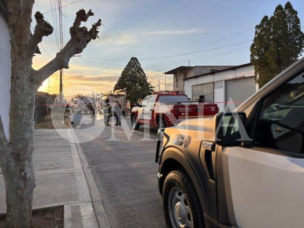 Acumulación de basura provoca incendio en vivienda de la colonia Revolución