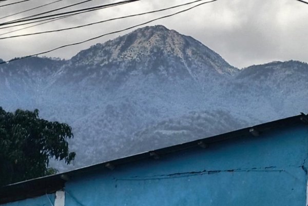 Rescatan a 80 personas atrapadas en volcán Tacaná tras intensa granizada en Chiapas