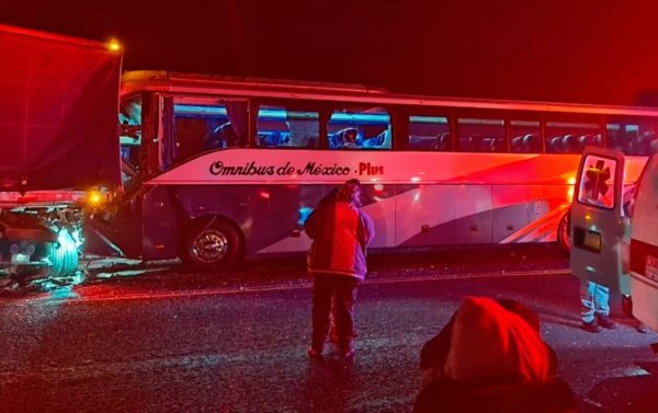 Un muerto y diez heridos tras accidente de autobús en Zacatecas; iba rumbo a Juárez