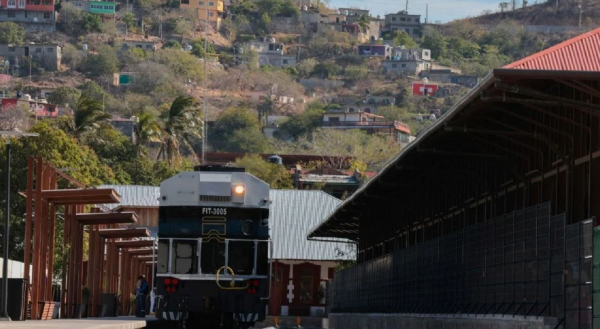 Tren del Istmo opera gracias a los subsidios, como otras obras de López Obrador