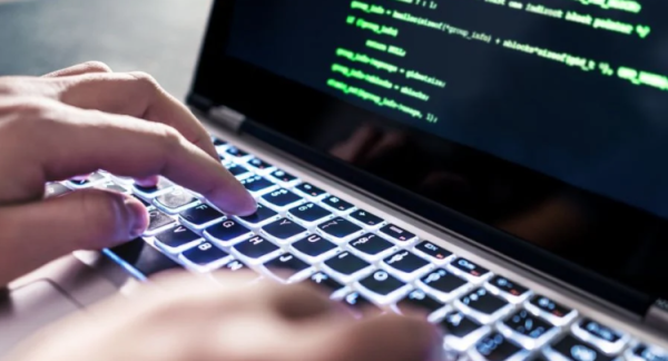 Presuntos hackers iraníes amenazan con publicar correos electrónicos robados a funcionarios cercanos de Trump