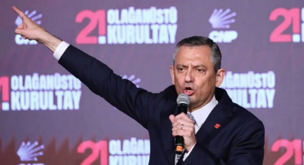 Detienen a 120 funcionarios del partido opositor de Turquía por presunta corrupción; incluyen a exalcalde