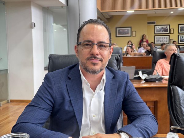 Revira Jorge Soto a diputada Argüelles: Absurdo sugerir que la maestra Galván pudiera tener responsabilidad alguna en el caso del crematorio de Juárez