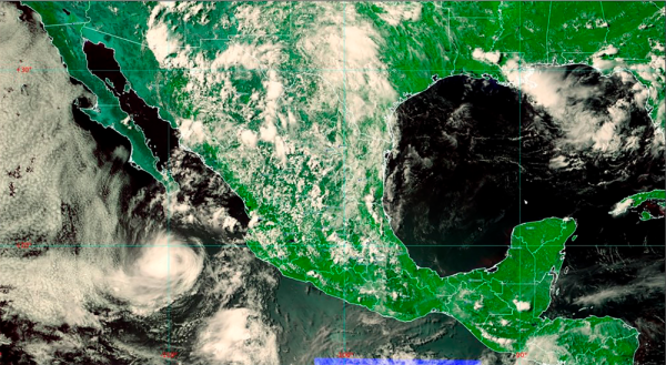 Huracán Flossie se aleja paulatinamente de las costas de México