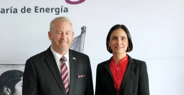 Embajador Ronald Johnson se reúne con la secretaria de Energía para tratar desarrollo y seguridad del sector