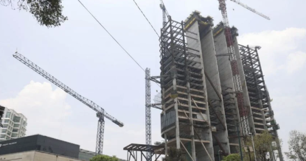 Inversión en México cae 12.5% en abril e hila ocho meses de descenso; maquinaria y equipo tienen el mayor desplome