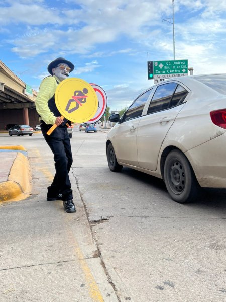 Informa SSPE sobre nueva Ley de Movilidad a través de volanteo