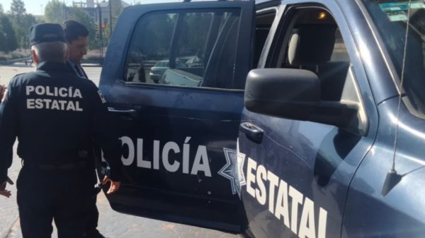 Policías detienen en el Edomex a estadounidense y le aseguran pequeño arsenal