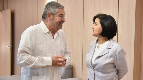 Juan Ramón de la Fuente promueve el 