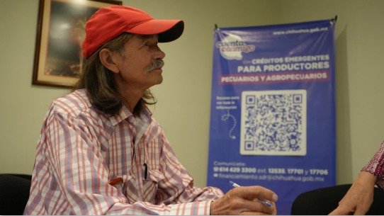 Apoya Estado con créditos emergentes a productores chihuahuenses