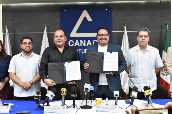 Firman convenio de colaboración Canaco Juárez y Conalep Chihuahua