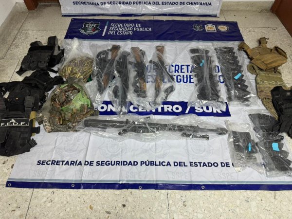 Asegura SSPE a sujeto armado y arsenal en el municipio de Ojinaga