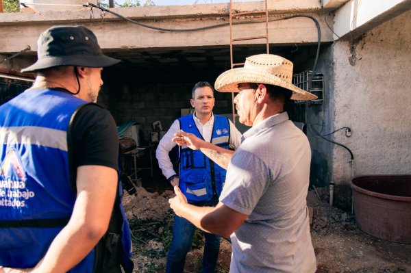 Continúa alcalde Bonilla haciendo entregas de electrodomésticos a familias afectadas por lluvias