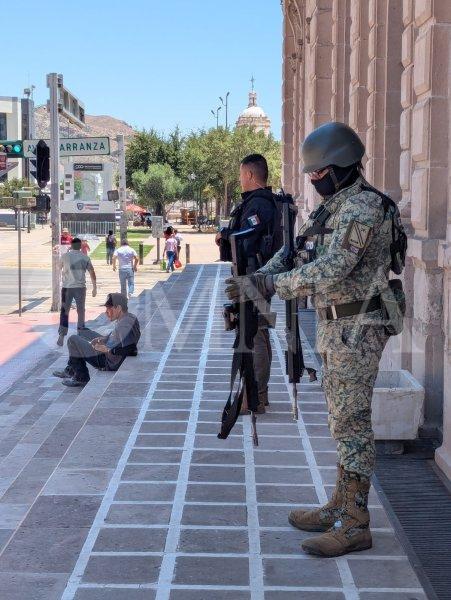 Reunión entre Gobierno, GN y alcaldesa de Guadalupe y Calvo