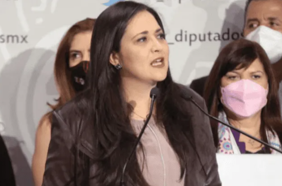 Senadora lanza propuesta para cancelar visa a extranjeros que cometan actos de racismo
