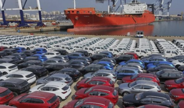 Trump anuncia aranceles del 30% a las importaciones de la Unión Europea