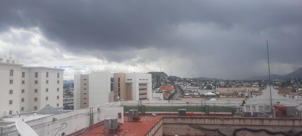 Persiste pronóstico de lluvia y fuerte viento para este domingo en Chihuahua