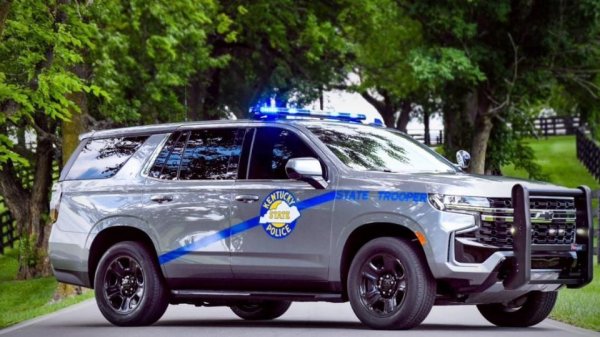 Sujeto dispara contra policía, huye y emprende tiroteo en una iglesia bautista en Kentucky