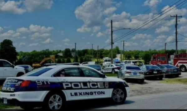 Mueren dos mujeres durante tiroteo en iglesia de Kentucky; presunto agresor es abatido